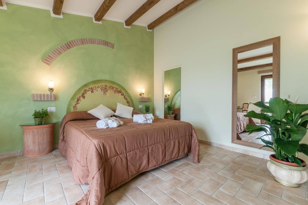 El Molino Agriturismo Фонтебланда Экстерьер фото